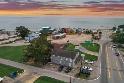 Image de Charming 2-bedroom apartment near Galveston Bay