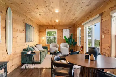 Image de Waterfront Oasis | Chic, Kid-Friendly +Wharf Views