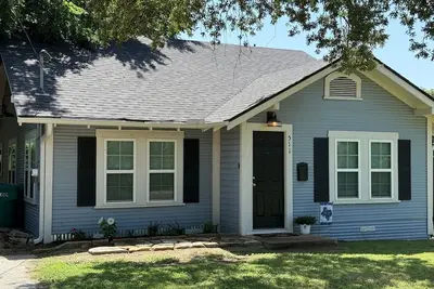 Image de Charming 2-bedroom bungalow in downtown Gatesville with Ac, WiFi