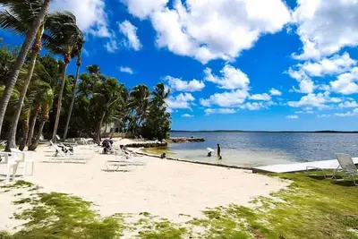 Image de Cousy House in Key Largo with a Private Boat Ramp and Beach access