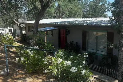 Image de Cozy 2-bedroom home in amazing Clearlake with Ac, WiFi, Boat Parking