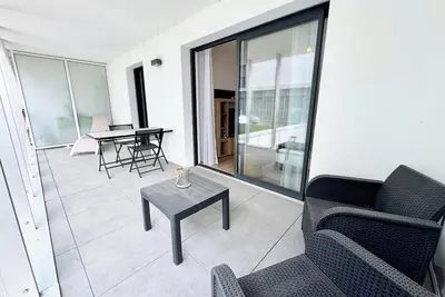Image de Péristyle - T2 de standing neuf - Balcon