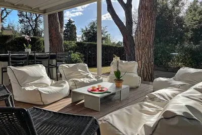 Image de Villa with garden in one of the most exclusive places on the Tuscan Coast.