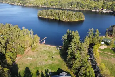Image de Schroon Lake Luxe Hot Tub Escape Dock 7 bedroom
