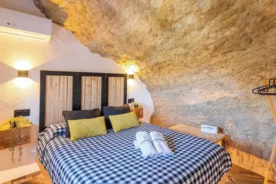 Image de Bajo la Alcazaba Setenil de las Bodegas by Ruralidays