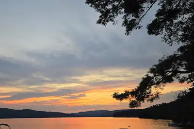 Image de Cottage at Newfound Lake - Sleeps 8, Private Boat Launch, and more! !