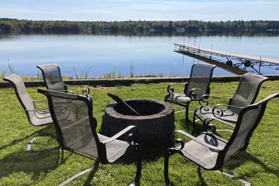 Image de Waterfront Getaway • Kayaks • Fire Pit • Dock