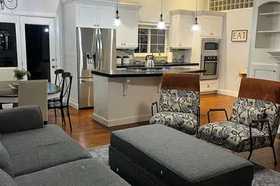 Image de Gather & Stay: Perfect for Friends and Family