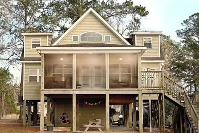 Image de The \"C\" Hammock–Your Relaxing Bay River Getaway