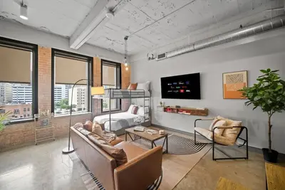 Image de Beautiful Downtown Apartment | Pool, Laundry, Parking