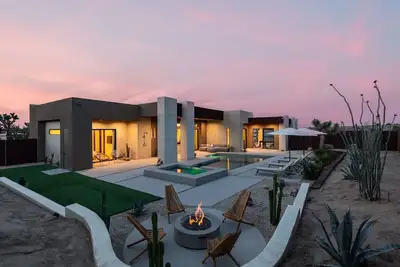 Image de Windsong | Modern compound w pool & spa
