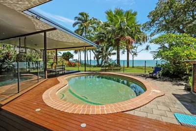 Image de Absolute Beachfront Family Retreat