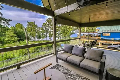 Image de Lake Views, Short Walk to Water, Joy Rock Garden, Sleeps 7