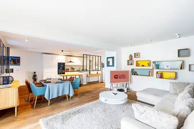 Image de GuestReady - Séjour chic avec balcon pour 6