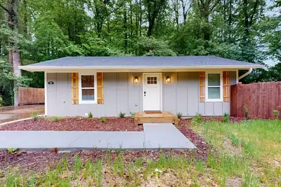 Image de Dog friendly private mountain cottage with large outdoor deck