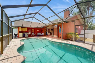 Image de Charming retreat with pool, dog friendly, centrally located near Gulf with Wd