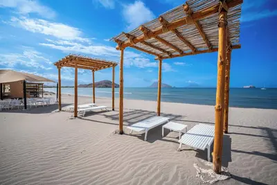Image de Next to Villa del Palmar New Luxury Condo.