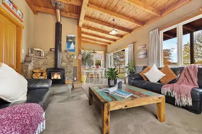 Image de Arrowtown Ski Cottage | Opposite Millbrook | Spa Hire | Fireplace | Parking