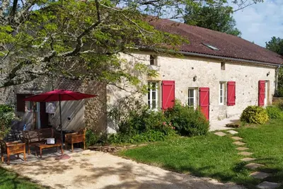 Image de Domaine avec 2 piscines et avec vue sublime!