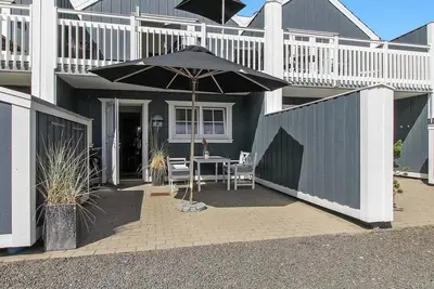 Image de \"Vinny\" - 1. 2km from the sea by Interhome