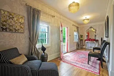 Image de The Norfolk Farmhouse & Barn, (sleeps18) - close to coast with hot -tub.