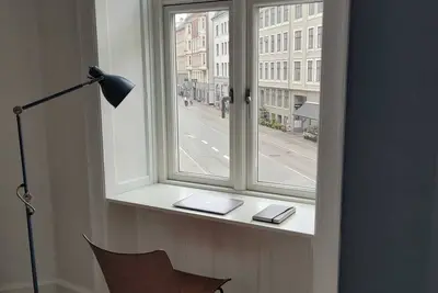 Image de Cozy living room, spacious kitchen apartment, renovated bathroom - central cph.