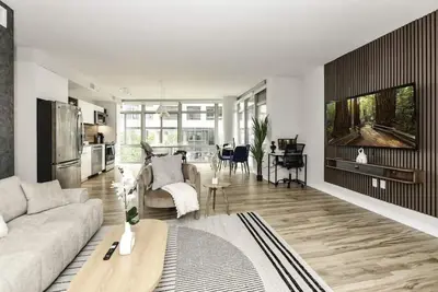 Image de Posh 2br Retreat | Gym, Prkng & Scenic Rooftop