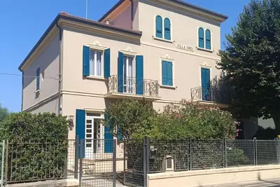 Image de Villa con accesso privato alla spiaggia - Villa Aurora