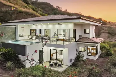 Image de Ocean Views - Golf Cart Accessible - Private Pool