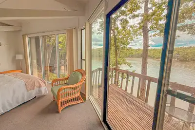 Image de Treetop Village30-2Bed/2Bath/Lakefront/Lakeview/Pools/Dock/6-8pp-Four Seasons Area