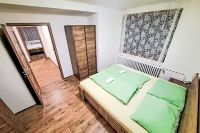 Image de Belle maison de vacances privée pour 22 personnes avec Wifi, Tv, terrasse, animaux admis et parking