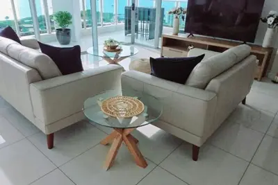 Image de Skyview 2 Bathroom Sub-Penthouse Harbour Apartment