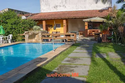 Casa na praia em Itanhaem com piscina