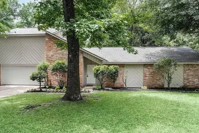 Image de Peaceful Lakeview Retreat w/Private Backyard – Mins from The Woodlands!