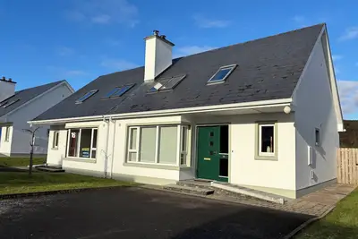 Image de Badger's Rest | Cosy & Charming | Garden | Walk to Donegal Town