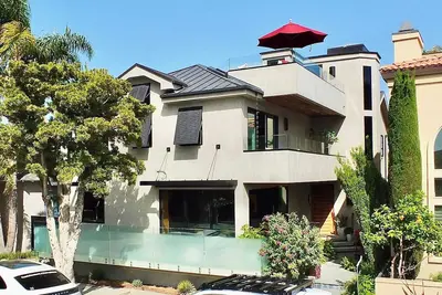 Image de Naples Luxury Retreat - 3 Bdr Stay for 6 w/ Rooftop Patio