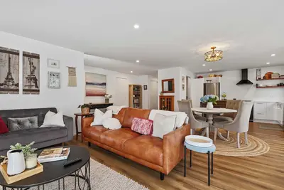 Image de Inn McDowell | Modern 3 Bedroom in Springfield