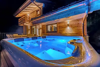 Chalet de luxe à Megève avec spa, sauna et parking