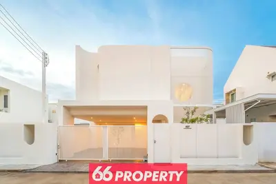 Image de Minimal Luxury 4 Bedroom Home - Walk to Shopping and Supermarket.
