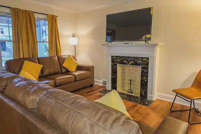Image de 3-bedroom house in enchanting Niagara Falls with Ac, WiFi