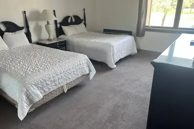 Image de Family-Friendly Resort Living in Bay Valley – Pool, Golf, & Scenic Surroundings