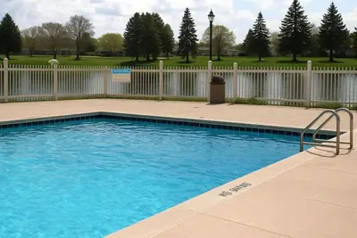 Image de Modern Rooms at Bay Valley Resort – Clean, Cozy, & Great Location - 3 Units