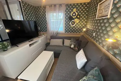 Image de Charmant Mobil-home avec piscine à Hyères