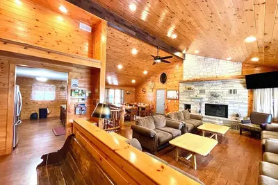 Image de Eagle's Nest Retreat with 14bedrooms and 5. 5baths in beautiful Saint Germain Wi