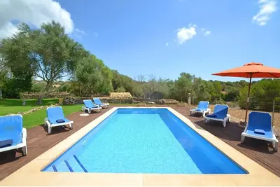 Image de Maison Porto Cristo avec piscine et jardin