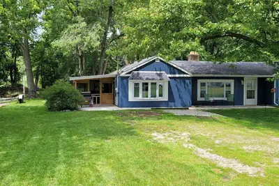 Image de Charming 3-bedroom 2 bathroom house steps from the public beach in Oak Harbor