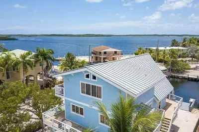 Image de Large  Ocean Front, Loft House with 3 beds, 2 baths in Key Largo with Boat Dock