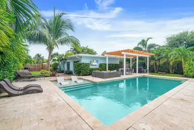 Image de Private Heated Pool Oasis / Close to Beach & Downtown Lake Worth Beach!