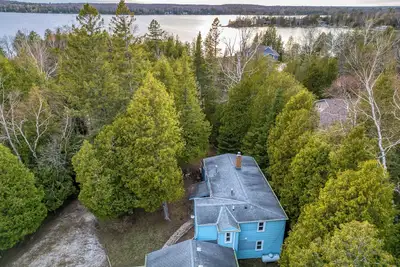 Image de Cozy Clark Lake Home with Kayak, Canoe and Bikes- Near Cave Point