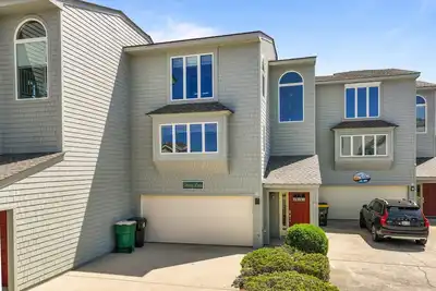 Image de 1300 - Sea Chest, a 4br townhouse in Corolla Light—ideal for family escapes!
